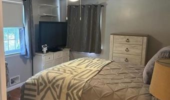 200 Brookwood Rd, Warwick, RI 02889