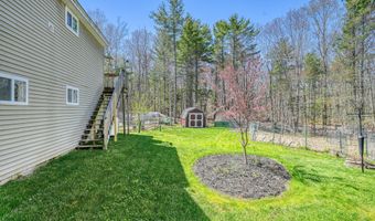 40 Meadow Dr, Bar Harbor, ME 04609