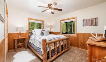 10390 Gamann Dr, Cascade, ID 83611