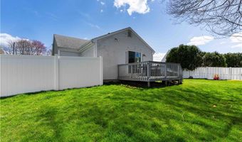 3 Mallory Ct, Bristol, RI 02809