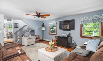 7 Aurora Dr, Cumberland, RI 02864
