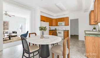 1 Hedgerose Ct B, Asheville, NC 28805