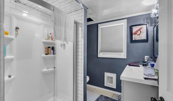 853 Spray Ave, Beachwood, NJ 08722