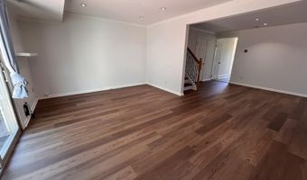 5633 INDEPENDENCE Cir, Alexandria, VA 22312