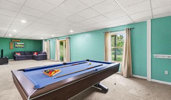 1044 Bicentennial Pkwy, Ann Arbor, MI 48108