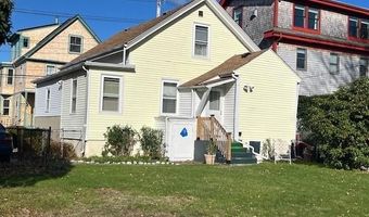 17 Warner St, Newport, RI 02840