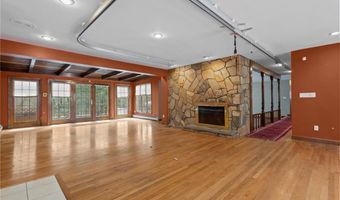 300 Twin River Rd, Lincoln, RI 02865