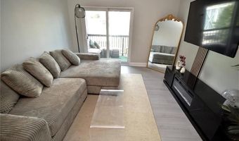 1074 Peachtree Walk NE, Atlanta, GA 30309