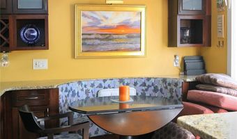 75 Pelham St C, Newport, RI 02840