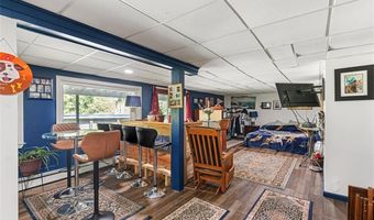 8 Ashley Dr, Lincoln, RI 02865
