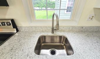 4025 CHELMONT Ln, Bowie, MD 20715