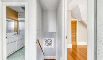 12 Lookout Ave, North Providence, RI 02911