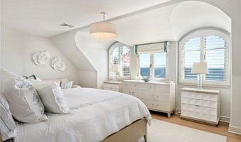 85 Nayatt Rd, Barrington, RI 02806