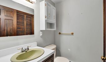 70 Smith Ln, Burlington, CT 06013