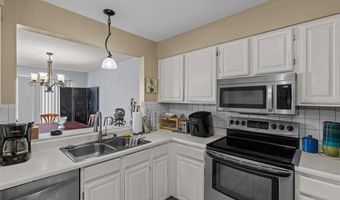 134 Holloway Rd, Ballwin, MO 63011
