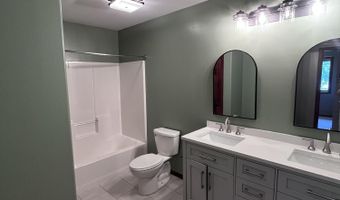 2206 SE 17th Ave, Aberdeen, SD 57401