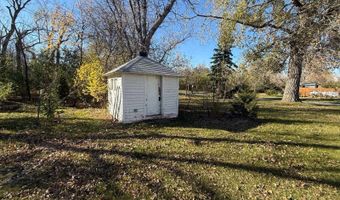 602 Bennett St, Bottineau, ND 58318
