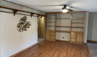 1220 Tyler St, Aurora, MO 65605