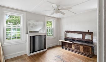1331 New London Ave, Cranston, RI 02920