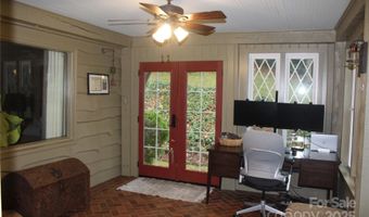 242 Birch Ln, Arden, NC 28704