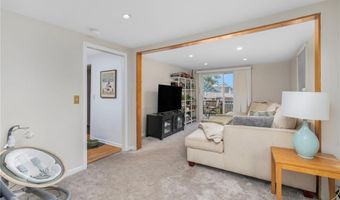 73 Beech Ave, Cranston, RI 02910