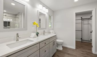 7102 San Bartolo St 11, Carlsbad, CA 92011