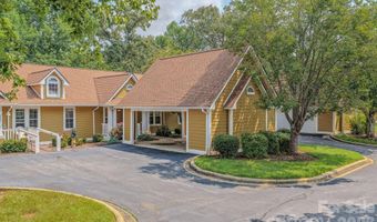 902 Woodlea Ct, Asheville, NC 28806