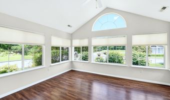 53 Harvest Way, Fitchburg, WI 53711