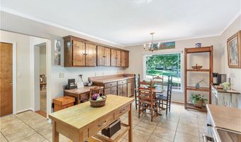 910 Chantilly Ln, Anderson, SC 29625