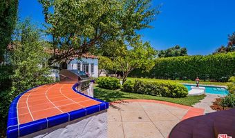 702 N MAPLE Dr, Beverly Hills, CA 90210