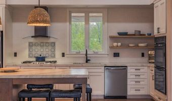 917 McDonald Dr, Amsterdam, NY 12070