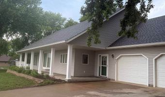 631 South St, Akron, IA 51001