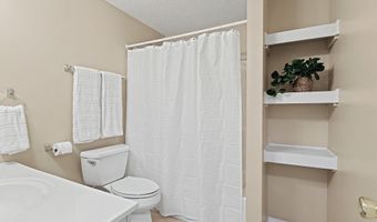 4260 N Rushwood Ct, Bel Aire, KS 67226