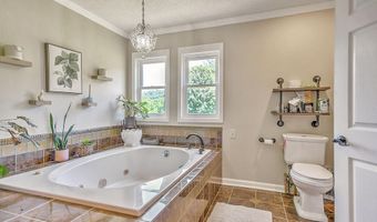 22643 Twin Oaks Rd, Abingdon, VA 24211