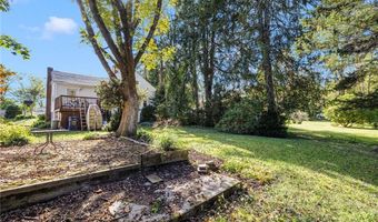 85 Sweet Ln, North Kingstown, RI 02852