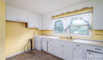 455 Huffman Rd, Blacksburg, SC 29702
