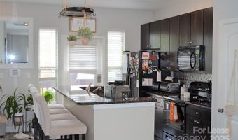 841 Seigle Point Dr, Charlotte, NC 28204