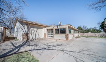 1403 S Country Club Cir, Carlsbad, NM 88220