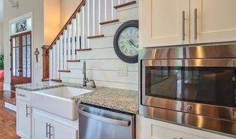 14 Allatoona Estates Dr SE, Acworth, GA 30102