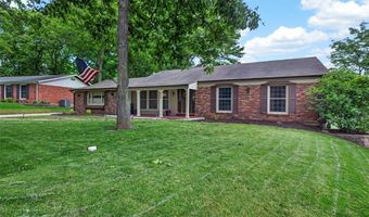 404 Oakmont Cir, Ballwin, MO 63011