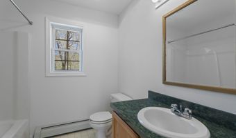 4 Davis Farm Rd, Clinton, CT 06413