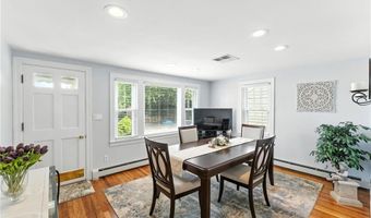 54 Novelty Rd, Warwick, RI 02889