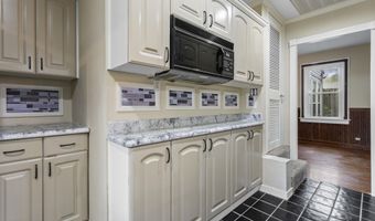 1090 Cherokee St, Biloxi, MS 39530