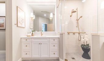 5812 HICKORY HOLLOW Ln, Doylestown, PA 18902