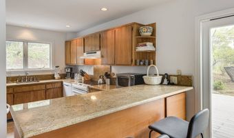 16 Dune Ln, Amagansett, NY 11930