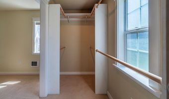 520 5TH St, Bandon, OR 97411