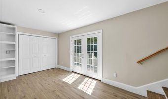 153 Cedar St, Belfast, ME 04915