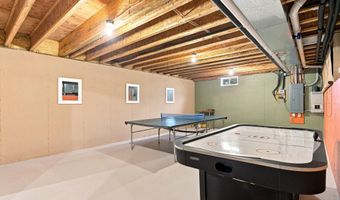 3235 Lakeview Dr, Allegan, MI 49010