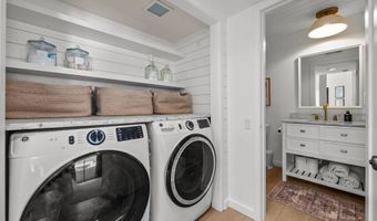 2732 Forest Park Ln, Carlsbad, CA 92008