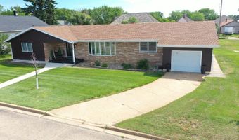 203 3rd Ave SW, Bowman, ND 58623